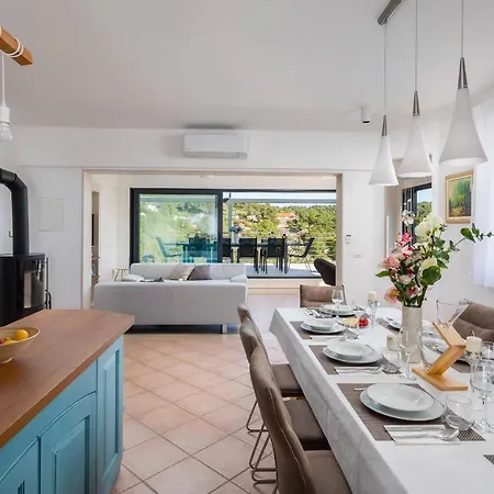 Waterfront Sea Dream Βίλα