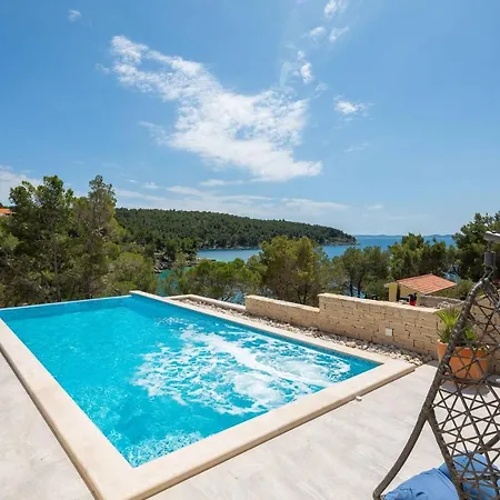 Waterfront Sea Dream