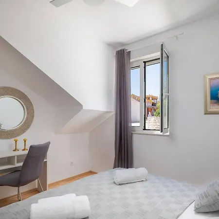 Waterfront Sea Dream Villa