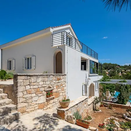 Villa Waterfront Sea Dream