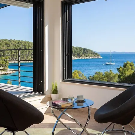 Villa Waterfront Sea Dream *