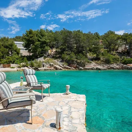 Villa Waterfront Sea Dream *