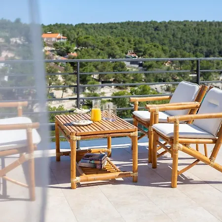 Waterfront Sea Dream