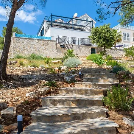 Waterfront Sea Dream Villa *