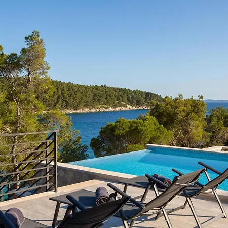 Villa Waterfront Sea Dream