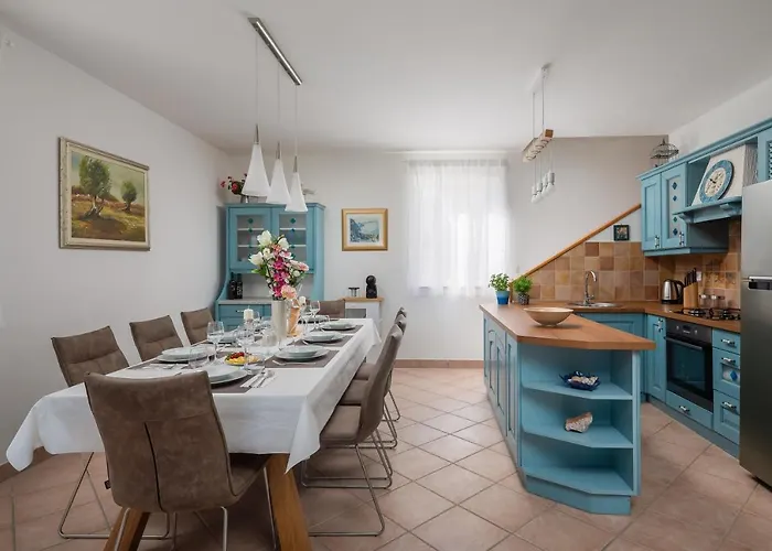 Villa Waterfront Sea Dream