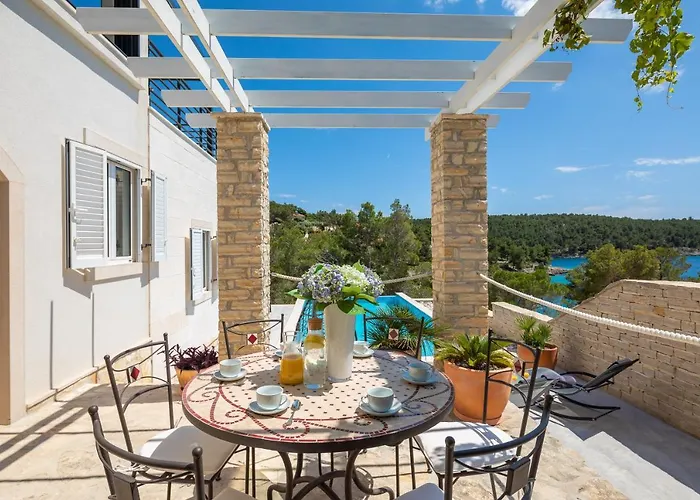 Waterfront Sea Dream Villa