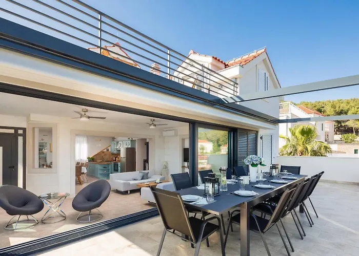 Waterfront Sea Dream Villa